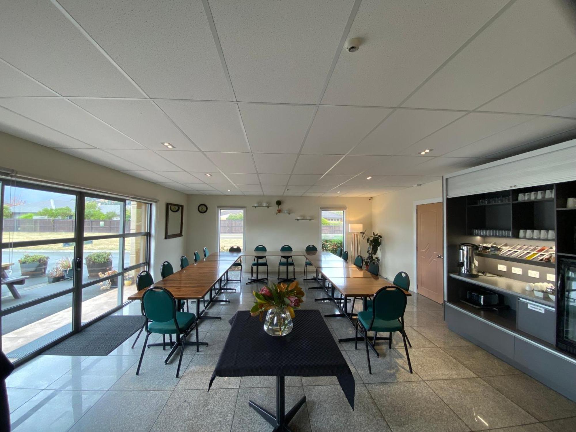 Saxton Motel 4*